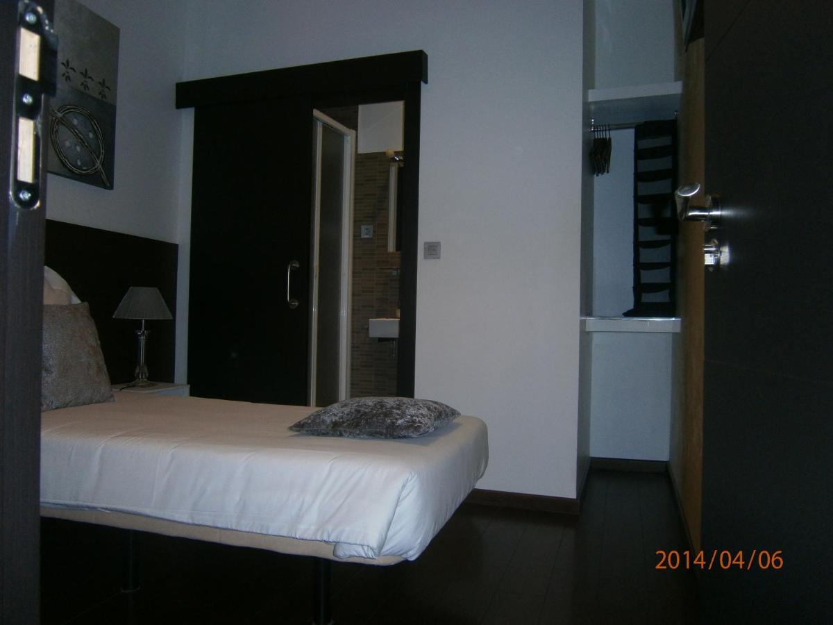 Thc Latina Hostel มาดริด ห้อง รูปภาพ