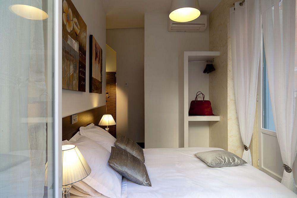 Thc Latina Hostel มาดริด ภายนอก รูปภาพ