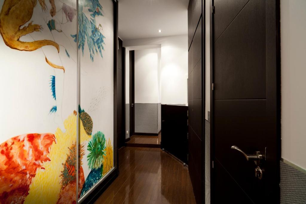 Thc Latina Hostel มาดริด ภายนอก รูปภาพ